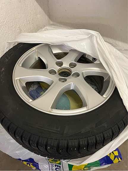 Product image 1 of 3