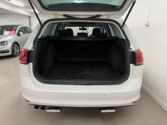Volkswagen Golf VII 13 of 27