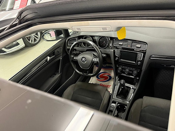 Volkswagen Golf VII 18 of 27
