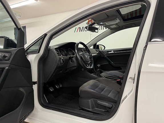 Volkswagen Golf VII 9 of 27