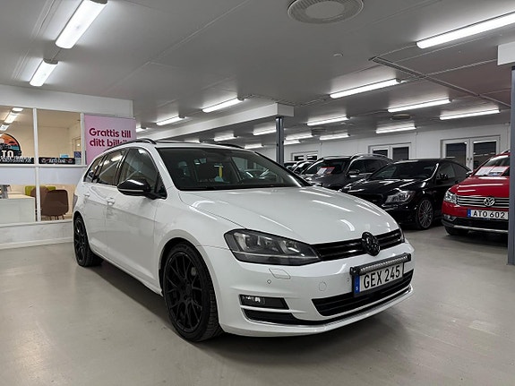 Volkswagen Golf VII 27 of 27