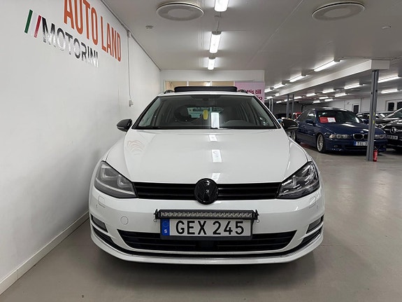 Volkswagen Golf VII 3 of 27