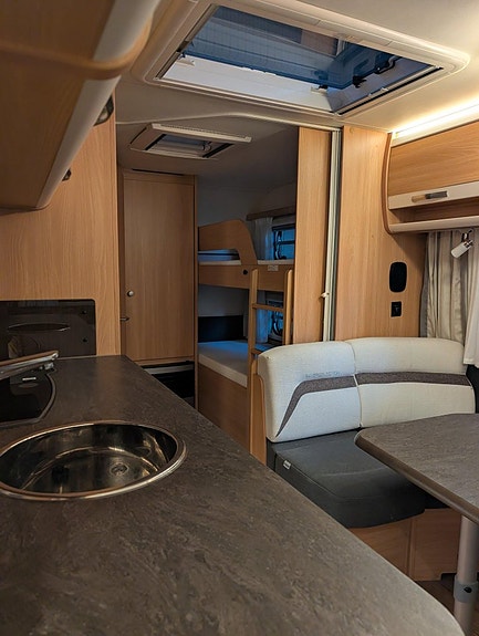 Knaus Südwind 580 silver edition 7 of 9