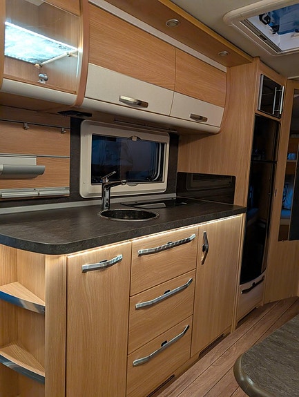 Knaus Südwind 580 silver edition 8 of 9