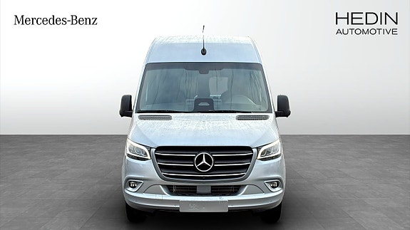 Mercedes-Benz Sprinter 319 8 of 12