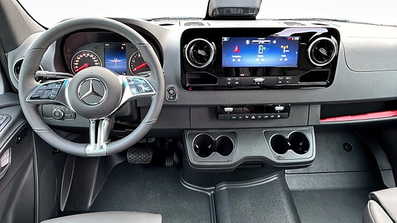Mercedes-Benz Sprinter 319 4 of 12