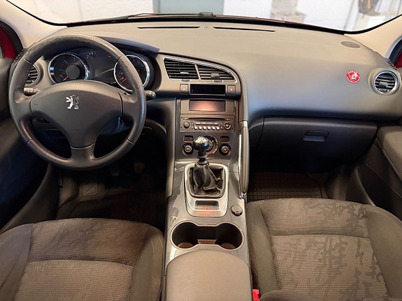 Peugeot 3008 10 of 13
