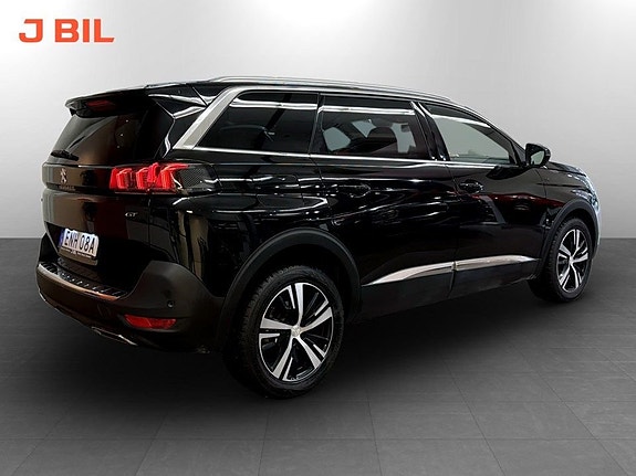 Peugeot 5008 4 of 5