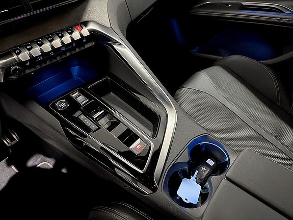 Peugeot 5008 12 of 16