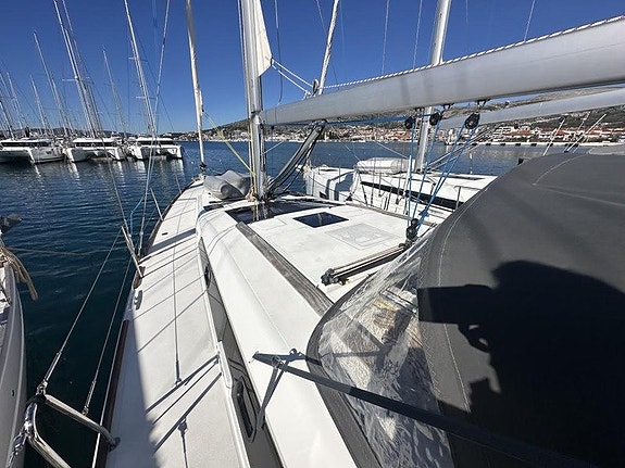 Dufour 460 -2021 2 of 12