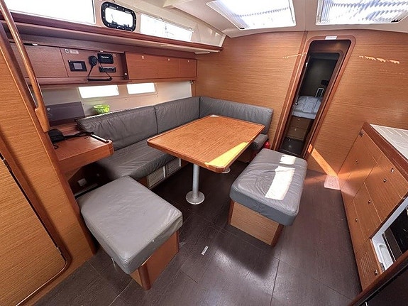 Dufour 460 -2021 8 of 12