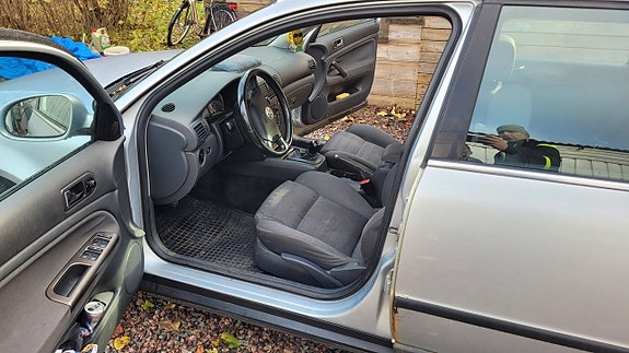 Volkswagen Passat 3 of 5