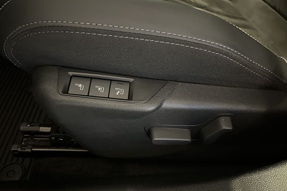 Peugeot 2008 9 of 13