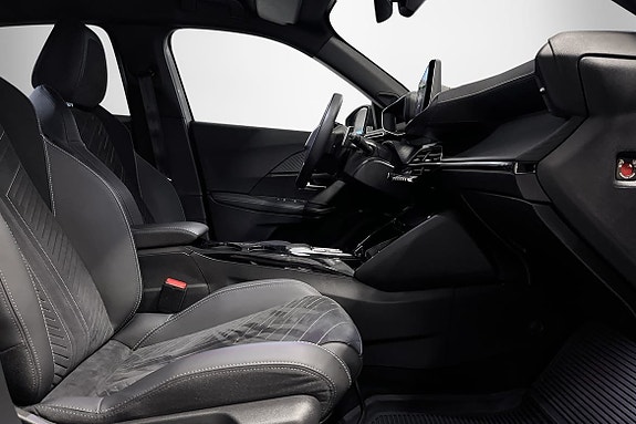 Peugeot 2008 6 of 13
