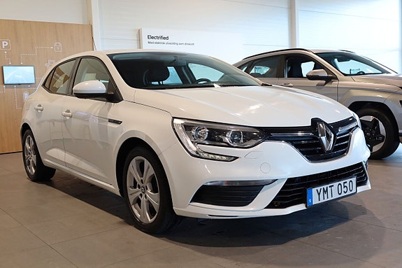 Renault Megane IV 4 of 5