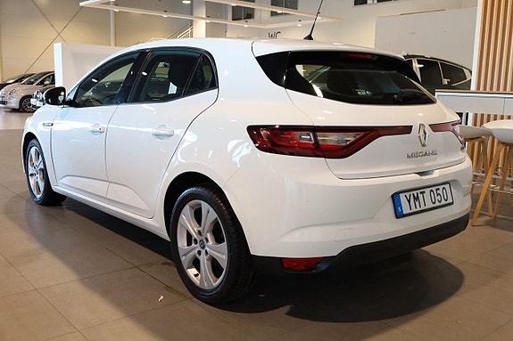 Renault Megane IV 3 of 5
