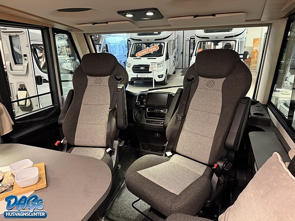 Knaus L!VE I 700 MEG 7 of 21