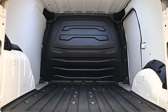 Volkswagen Caddy 7 of 27