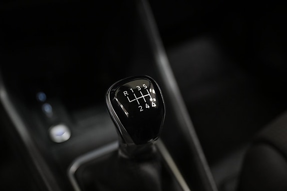 Volkswagen Caddy 22 of 27