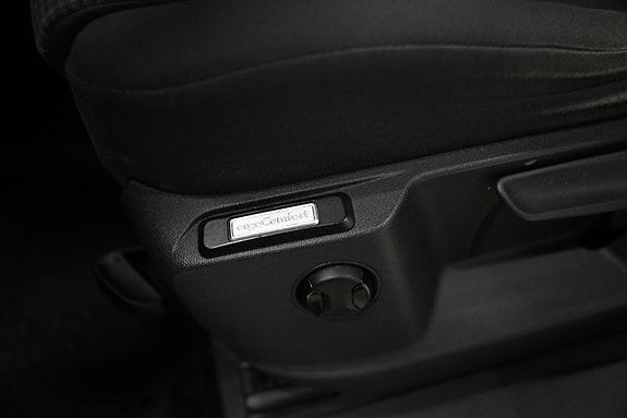 Volkswagen Caddy 16 of 27