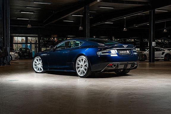 Aston Martin DBS 4 of 5