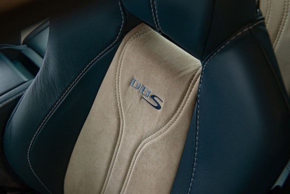 Aston Martin DBS 22 of 30