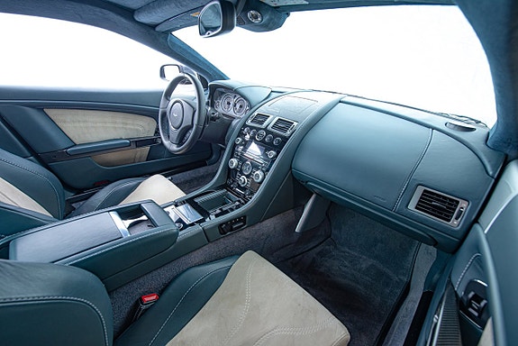 Aston Martin DBS 15 of 30