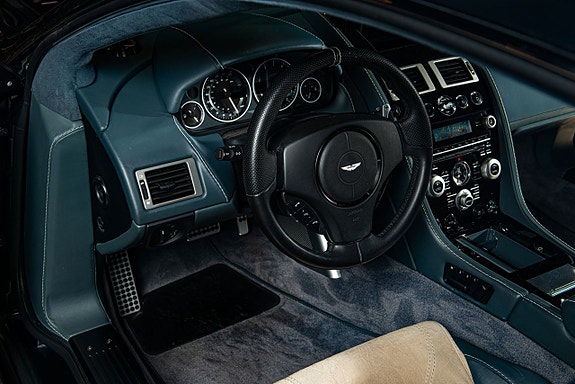 Aston Martin DBS 18 of 30