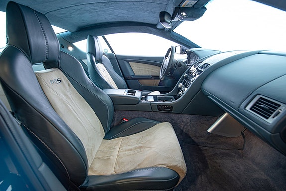 Aston Martin DBS 16 of 30