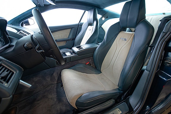 Aston Martin DBS 14 of 30
