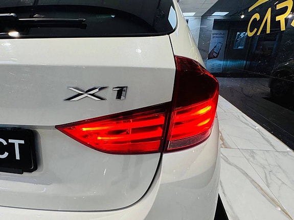 BMW X1 20 of 30