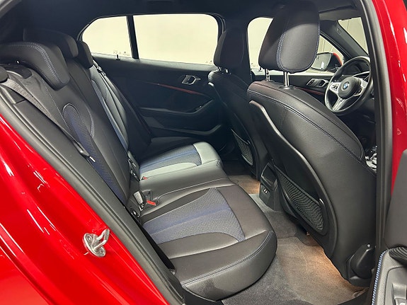 BMW 118i 11 of 11