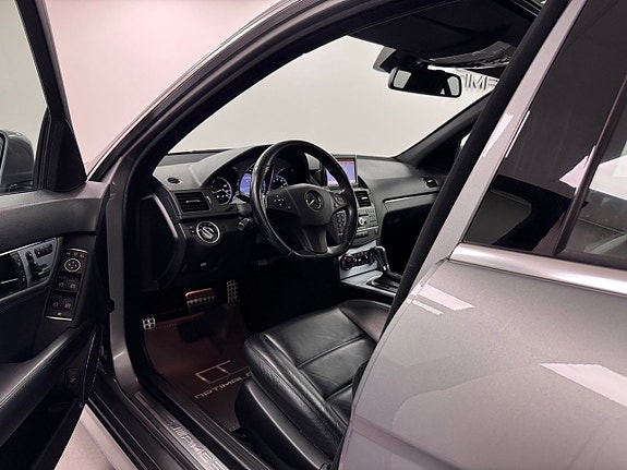 Mercedes-Benz C63 5 of 18