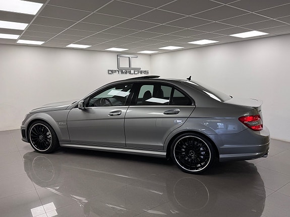 Mercedes-Benz C63 15 of 18