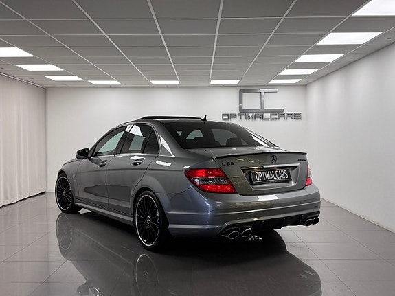 Mercedes-Benz C63 16 of 18
