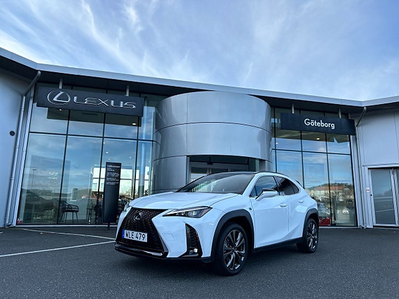 Lexus UX250h