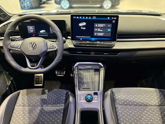Volkswagen T-Roc 12 of 23