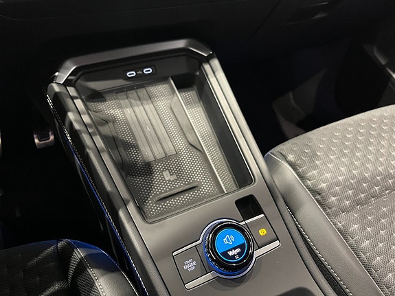 Volkswagen T-Roc 23 of 23