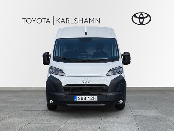 Toyota ProAce Max 2 of 5