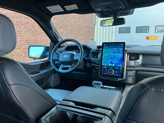 Ford F-150 8 of 14