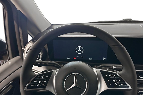 Mercedes-Benz V300 7 of 11