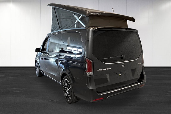 Mercedes-Benz V300 3 of 5