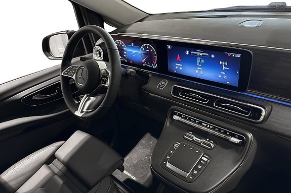 Mercedes-Benz V300 9 of 11