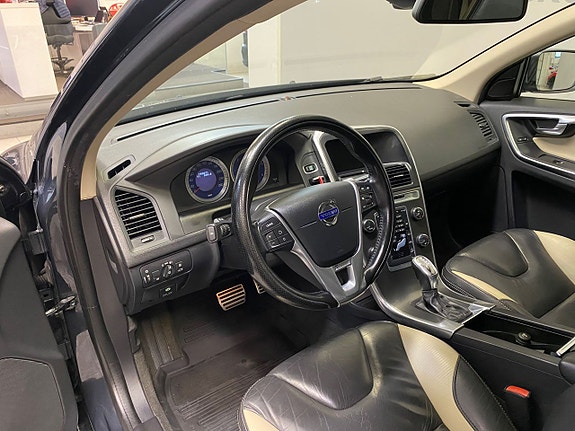 Volvo XC60 6 of 9