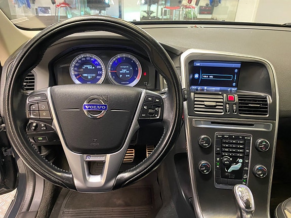 Volvo XC60 7 of 9