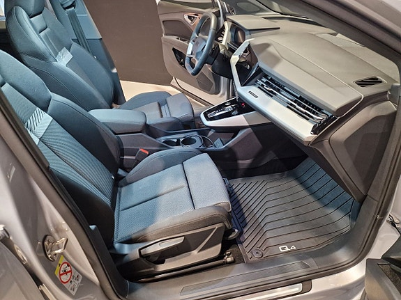 Audi Q4 e-tron 14 of 20
