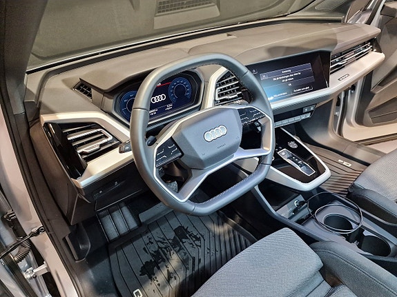 Audi Q4 e-tron 11 of 20