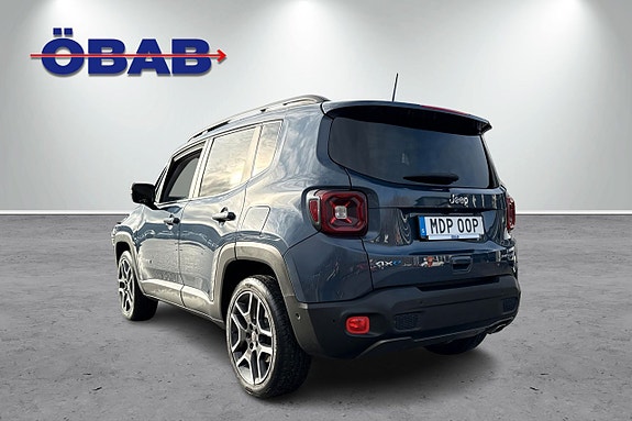 Jeep Renegade 6 of 12