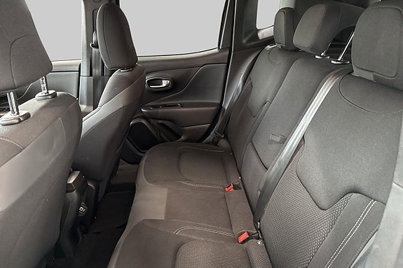 Jeep Renegade 9 of 12