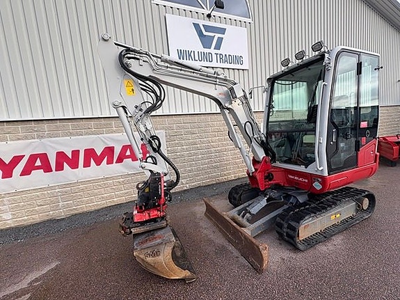 Takeuchi TB230 / 3t minigrävmaskin / rototilt